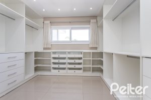 Casa em Condomínio à venda com 312m², 4 dormitórios, 4 suítes, 4 vagas, no bairro Hipica em PORTO ALEGRE