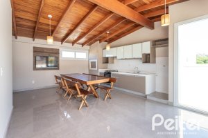 Casa em Condomínio à venda com 312m², 4 dormitórios, 4 suítes, 4 vagas, no bairro Hipica em PORTO ALEGRE