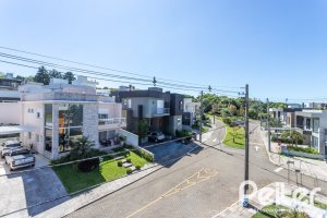 Casa em Condomínio à venda com 312m², 4 dormitórios, 4 suítes, 4 vagas, no bairro Hipica em PORTO ALEGRE