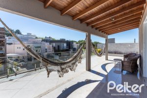 Casa em Condomínio à venda com 312m², 4 dormitórios, 4 suítes, 4 vagas, no bairro Hipica em PORTO ALEGRE