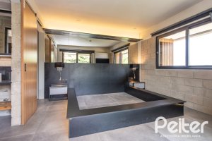  à venda, no bairro  em 