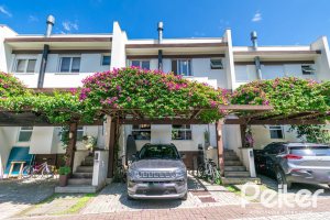 Casa em Condomínio à venda com 167m², 3 dormitórios, 1 suíte, 2 vagas, no bairro Ipanema em PORTO ALEGRE