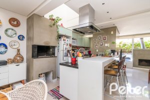 Casa em Condomínio à venda com 167m², 3 dormitórios, 1 suíte, 2 vagas, no bairro Ipanema em PORTO ALEGRE