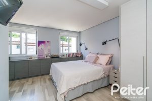 Casa em Condomínio à venda com 167m², 3 dormitórios, 1 suíte, 2 vagas, no bairro Ipanema em PORTO ALEGRE