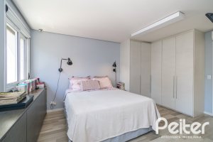 Casa em Condomínio à venda com 167m², 3 dormitórios, 1 suíte, 2 vagas, no bairro Ipanema em PORTO ALEGRE
