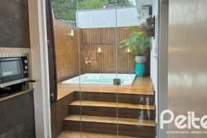 Casa em Condomínio à venda com 150m², 4 dormitórios, 1 suíte, 2 vagas, no bairro Ipanema em PORTO ALEGRE