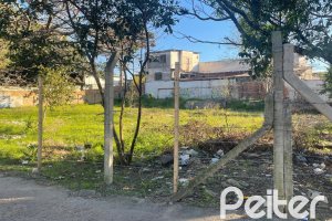 Terreno à venda com 1058m², no bairro Cristal em Porto Alegre
