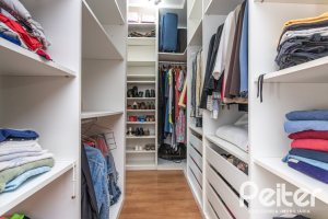 Casa em Condomínio à venda com 225m², 3 dormitórios, 1 suíte, 2 vagas, no bairro Jardim Isabel em Porto Alegre