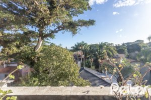 Casa em Condomínio à venda com 225m², 3 dormitórios, 1 suíte, 2 vagas, no bairro Jardim Isabel em Porto Alegre