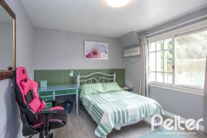 Casa em Condomínio à venda com 330m², 3 dormitórios, 1 suíte, 4 vagas, no bairro Jardim Isabel em Porto Alegre