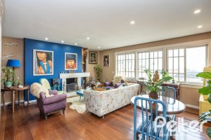 Casa em Condomínio à venda com 330m², 3 dormitórios, 1 suíte, 4 vagas, no bairro Jardim Isabel em Porto Alegre