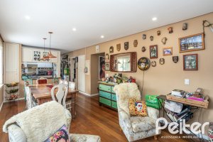 Casa em Condomínio à venda com 330m², 3 dormitórios, 1 suíte, 4 vagas, no bairro Jardim Isabel em Porto Alegre