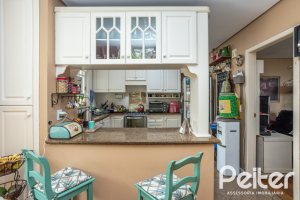 Casa em Condomínio à venda com 330m², 3 dormitórios, 1 suíte, 4 vagas, no bairro Jardim Isabel em Porto Alegre