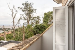 Casa em Condomínio à venda com 330m², 3 dormitórios, 1 suíte, 4 vagas, no bairro Jardim Isabel em Porto Alegre