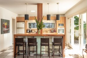 Casa em Condomínio à venda com 276m², 2 dormitórios, 2 suítes, 2 vagas, no bairro Terra Ville em PORTO ALEGRE