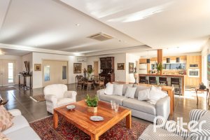 Casa em Condomínio à venda com 276m², 2 dormitórios, 2 suítes, 2 vagas, no bairro Terra Ville em PORTO ALEGRE