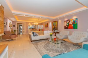 Apartamento à venda com 206m², 3 dormitórios, 3 suítes, 3 vagas, no bairro Cristal em PORTO ALEGRE