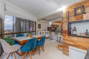 Apartamento à venda com 206m², 3 dormitórios, 3 suítes, 3 vagas, no bairro Cristal em PORTO ALEGRE