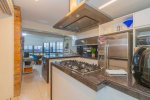 Apartamento à venda com 206m², 3 dormitórios, 3 suítes, 3 vagas, no bairro Cristal em PORTO ALEGRE