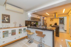 Apartamento à venda com 206m², 3 dormitórios, 3 suítes, 3 vagas, no bairro Cristal em PORTO ALEGRE