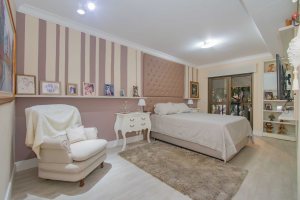 Apartamento à venda com 206m², 3 dormitórios, 3 suítes, 3 vagas, no bairro Cristal em PORTO ALEGRE