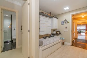 Apartamento à venda com 206m², 3 dormitórios, 3 suítes, 3 vagas, no bairro Cristal em PORTO ALEGRE