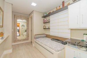 Apartamento à venda com 206m², 3 dormitórios, 3 suítes, 3 vagas, no bairro Cristal em PORTO ALEGRE