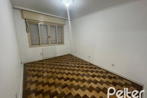 Apartamento à venda com 68m², 2 dormitórios, no bairro Menino Deus em Porto Alegre