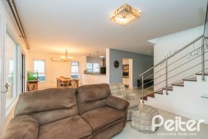 Casa em Condomínio à venda com 333m², 3 dormitórios, 3 suítes, 4 vagas, no bairro Terra Ville em PORTO ALEGRE