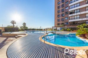 Apartamento à venda com 94m², 3 dormitórios, 1 suíte, 2 vagas, no bairro Tristeza em PORTO ALEGRE