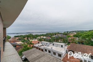 Apartamento à venda com 94m², 3 dormitórios, 1 suíte, 2 vagas, no bairro Tristeza em PORTO ALEGRE