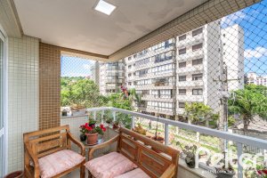 Apartamento à venda com 152m², 3 dormitórios, 1 suíte, 2 vagas, no bairro Tristeza em PORTO ALEGRE