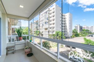 Apartamento à venda com 152m², 3 dormitórios, 1 suíte, 2 vagas, no bairro Tristeza em PORTO ALEGRE