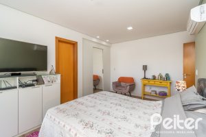 Apartamento à venda com 152m², 3 dormitórios, 1 suíte, 2 vagas, no bairro Tristeza em PORTO ALEGRE