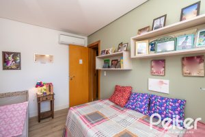 Apartamento à venda com 152m², 3 dormitórios, 1 suíte, 2 vagas, no bairro Tristeza em PORTO ALEGRE