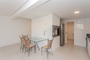 Apartamento à venda com 133m², 3 dormitórios, 3 suítes, 2 vagas, no bairro Tristeza em PORTO ALEGRE