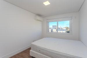 Apartamento à venda com 133m², 3 dormitórios, 3 suítes, 2 vagas, no bairro Tristeza em PORTO ALEGRE