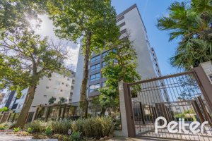 Apartamento à venda com 154m², 3 dormitórios, 1 suíte, 4 vagas, no bairro Tristeza em PORTO ALEGRE