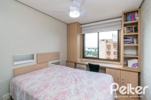 Cobertura à venda com 175m², 3 dormitórios, 1 suíte, 3 vagas, no bairro Tristeza em Porto Alegre