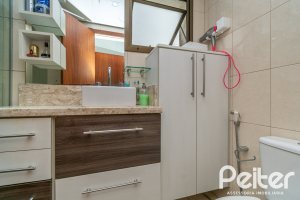 Cobertura à venda com 175m², 3 dormitórios, 1 suíte, 3 vagas, no bairro Tristeza em Porto Alegre