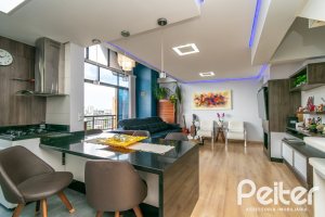 Cobertura à venda com 175m², 3 dormitórios, 1 suíte, 3 vagas, no bairro Tristeza em Porto Alegre