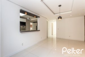 Casa à venda com 260m², 4 dormitórios, 1 suíte, 3 vagas, no bairro Ipanema em Porto Alegre