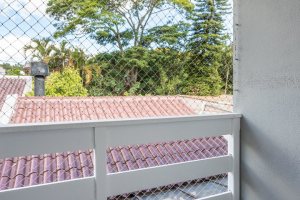 Casa à venda com 260m², 4 dormitórios, 1 suíte, 3 vagas, no bairro Ipanema em Porto Alegre