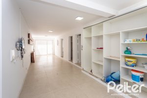 Casa à venda com 260m², 4 dormitórios, 1 suíte, 3 vagas, no bairro Ipanema em Porto Alegre