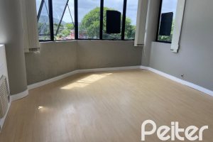 Comercial à venda com 26m², no bairro Ipanema em Porto Alegre