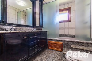 Casa em Condomínio à venda com 286m², 3 dormitórios, 1 suíte, 4 vagas, no bairro Santa Tereza em Porto Alegre