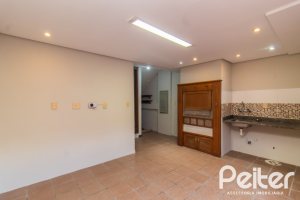 Casa em Condomínio à venda com 286m², 3 dormitórios, 1 suíte, 4 vagas, no bairro Santa Tereza em Porto Alegre