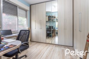 Apartamento à venda com 79m², 3 dormitórios, no bairro Cristal em Porto Alegre