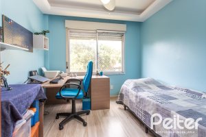 Apartamento à venda com 79m², 3 dormitórios, no bairro Cristal em Porto Alegre