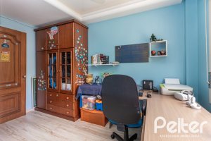 Apartamento à venda com 79m², 3 dormitórios, no bairro Cristal em Porto Alegre